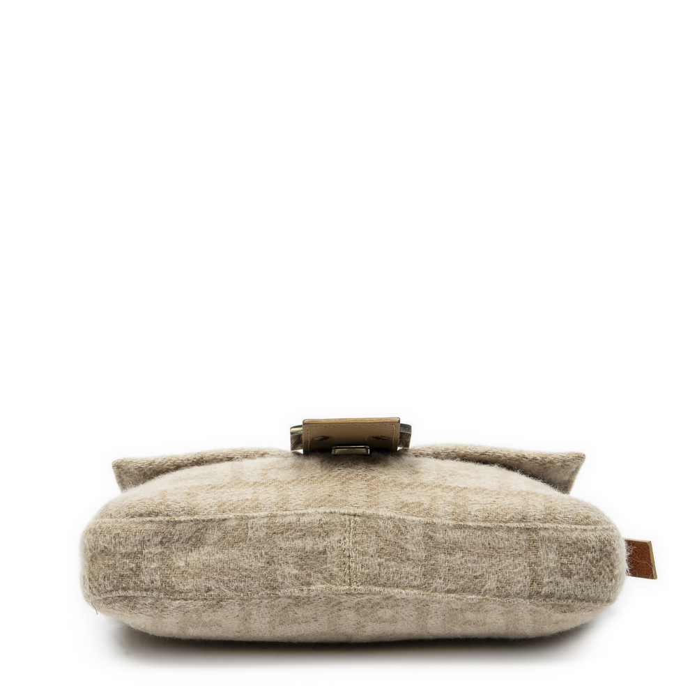 Fendi Baguette - Picture 6 of 10